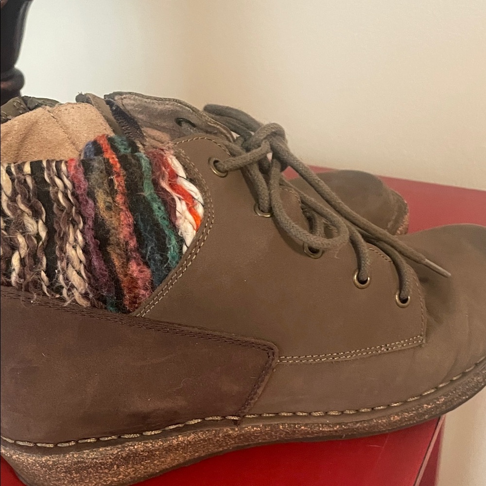 Aetrex Brown Multicolor Lace Up Boots